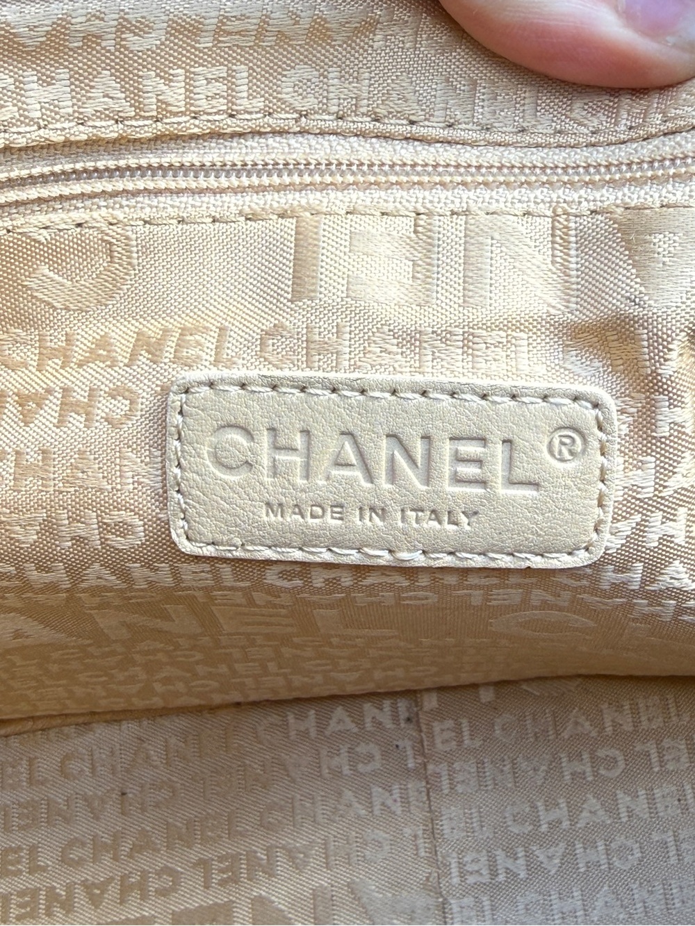 Auth CHANEL Tan Chocolate Bar East West Bag crazy stitch Quilted Leather Satchel - Picture 15 of 17